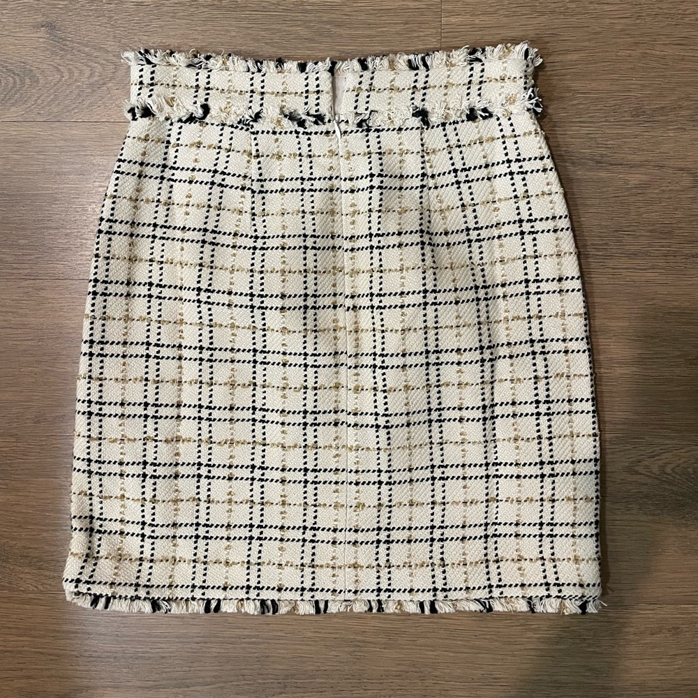 Ann Taylor Cream and Black Plaid Skirt - Picture 2 of 3